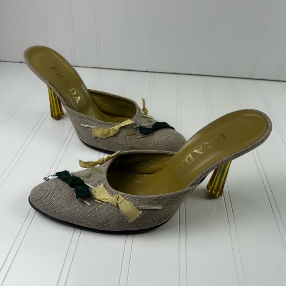 Prada Pointy Toed Knit High Heels - Picture 4 of 12